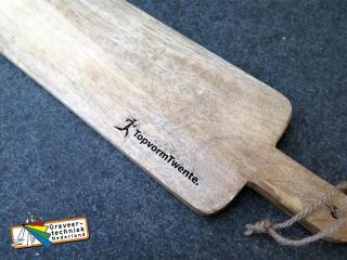 Snijplank - kaasplank uit mangohout met logo bedrukken.